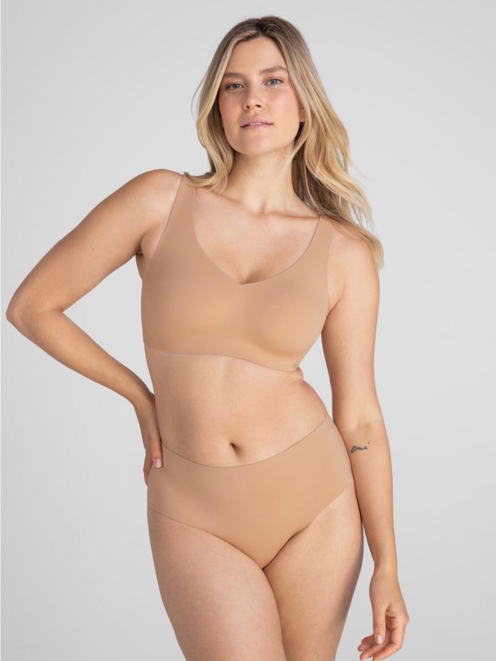 Honeylove SoftForm Bra Hardware-Free Comfortable Support Lined Smooth Sand